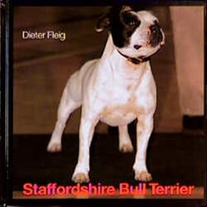 Bild des Verkufers fr Staffordshire Bull Terrier zum Verkauf von Buchhandlung Loken-Books