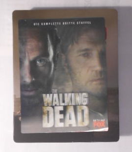 Bild des Verkufers fr The Walking Dead - Die komplette dritte Staffel - Uncut/Steelbook [5 Blu-ray] [Limited Edition]. zum Verkauf von KULTur-Antiquariat