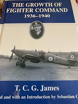 Image du vendeur pour Growth of Fighter Command, 1936-1940: Air Defence of Great Britain, Volume 1: 01 (Royal Air Force Official Histories) mis en vente par Cotswold Rare Books