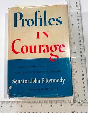 Immagine del venditore per Profiles in Courage : Decisive Moments in the Lives of Celebrated Americans: Senator John F. Kennedy [hb in Dj , First Thus, Pentagon Decoration Day, w Laid in 1961 Article, About Kennedy + Book, Rare Early Print, Great Presentation or Gift Giving] venduto da GREAT PACIFIC BOOKS