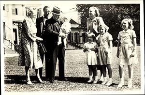 Ansichtskarte / Postkarte Juliana der Niederlande mit Familie und Winston Churchill, Niederländis...