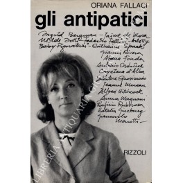 Seller image for Gli antipatici for sale by Libreria Antiquaria Giulio Cesare di Daniele Corradi