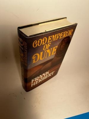 Immagine del venditore per GOD EMPEROR OF DUNE venduto da Abound Book Company