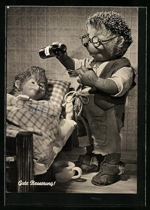 Bild des Verkufers fr Ansichtskarte Mecki-Vater verabreicht Jungen Medizin, Gute Besserung! zum Verkauf von Bartko-Reher