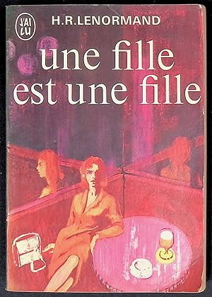 Seller image for Une fille est une fille for sale by LibrairieLaLettre2