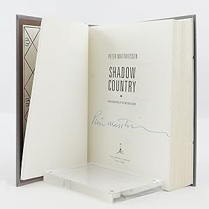 Seller image for Shadow Country for sale by Librairie le pas sage