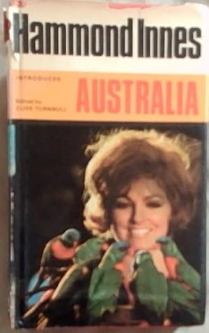 Image du vendeur pour Hammond Innes Introduces: Australia mis en vente par Chapter 1