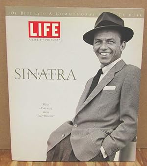 Image du vendeur pour Remembering Sinatra: A Life in Pictures mis en vente par Dearly Departed Books