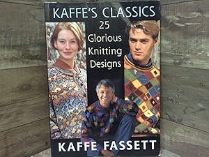 Imagen del vendedor de Kaffe's Classics: 25 Glorious Knitting Desings a la venta por Archives Books inc.