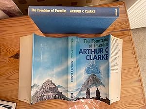 Seller image for The Fountains of Paradise for sale by Creachann Books