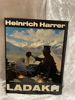 Seller image for Ladakh. Gtter und Menschen hinterm Himalaya Gtter und Menschen hinter dem Himalaya. for sale by Antiquariat Jochen Mohr -Books and Mohr-
