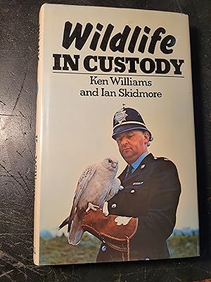 Immagine del venditore per Wildlife in Custody venduto da Bruce McLeod