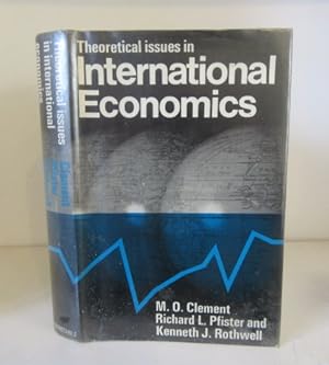 Bild des Verkufers fr Theoretical Issues in International Economics zum Verkauf von BRIMSTONES