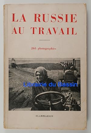 Seller image for La Russie au travail for sale by Librairie du Bassin