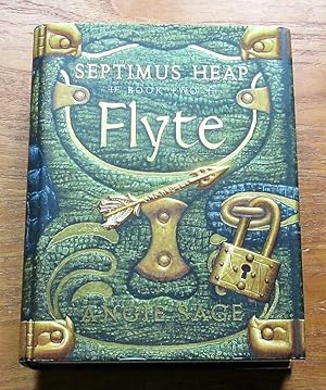Imagen del vendedor de Flyte (Septimus Heap - Book Two). a la venta por Salopian Books