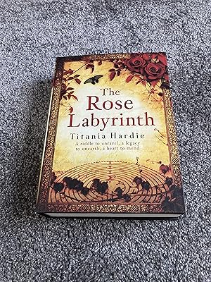 Imagen del vendedor de THE ROSE LABYRINTH: SIGNED LIMITED UK FIRST EDITION HARDCOVER #79/200 a la venta por Books for Collectors