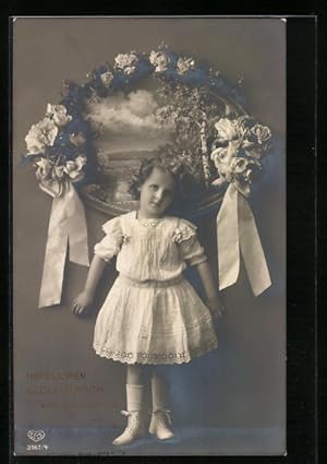 Bild des Verkufers fr Foto-Ansichtskarte EAS: Kleines Mdchen vor einem Bild, Geburtstagsgruss zum Verkauf von Bartko-Reher