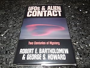 Image du vendeur pour UFOs & Alien Contact: Two Centuries of Mystery mis en vente par Veronica's Books