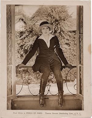 Bild des Verkufers fr Terror [Perils of Paris] (Original photograph of Pearl White from the 1924 French silent film) zum Verkauf von Royal Books, Inc., ABAA