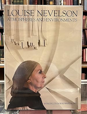 Image du vendeur pour Louise Nevelson: Atmospheres and Environments mis en vente par Moe's Books