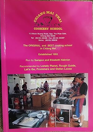 Immagine del venditore per Chiang Mai Thai Cookery School Cookbook venduto da The Book House, Inc.  - St. Louis