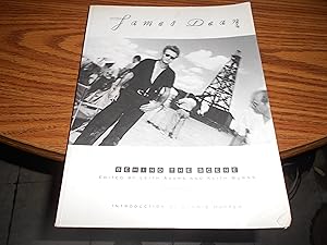 Immagine del venditore per UC James Dean: Behind The Scene venduto da ralph brandeal