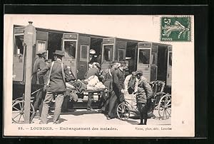 Carte postale Lourdes, Embarquement des malades