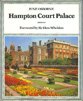 Immagine del venditore per Hampton Court Palace venduto da WeBuyBooks