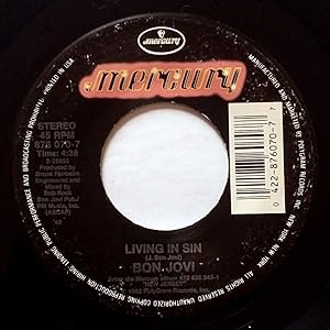 Imagen del vendedor de Living in Sin / Love is War [7" 45 rpm Single] a la venta por Kayleighbug Books, IOBA