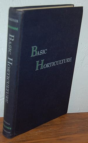 Seller image for BASIC HORTICULTURE for sale by EL RINCN ESCRITO