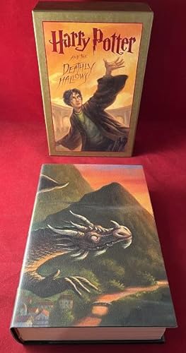 Harry Potter and the Deathly Hallows (DELUXE SLIPCASED EDITION)