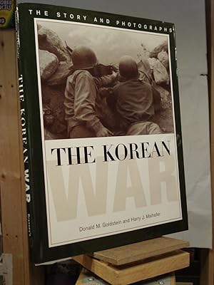 Imagen del vendedor de The Korean War: The Story and Photographs (America Goes to War) a la venta por Henniker Book Farm and Gifts