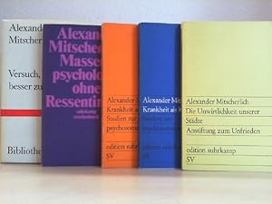 Immagine del venditore per Massenpsychologie ohne Ressentiment : sozialpsycholog. Betrachtungen. DAZU: Krankheit als Konflikt (Studien 1 und 2); Die Unwirtlichkeit unserer Stdte; Versuch, die Welt besser zu bestehen. suhrkamp-taschenbcher ; 76 venduto da Antiquariat im Schloss