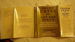 Imagen del vendedor de EDGAR CAYCE ON DIET HEALTH, 1969, Stated 1ST EDITION ,in Dustjacket with printed titles America's Sleeping Cairvoyant Reveals his Unusual Diets, Recipes, menus & Health hints to improve your well-being, RECIPES FOR SALADS , BAKED BRAINS, MUMMY FOOD, a la venta por Bluff Park Rare Books