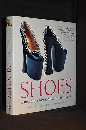 Immagine del venditore per Shoes; A History from Sandals to Sneakers venduto da Burton Lysecki Books, ABAC/ILAB