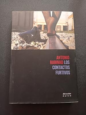 Seller image for Los contactos furtivos for sale by Vrtigo Libros