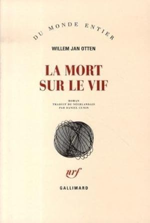 Seller image for La mort sur le vif for sale by Chapitre.com : livres et presse ancienne