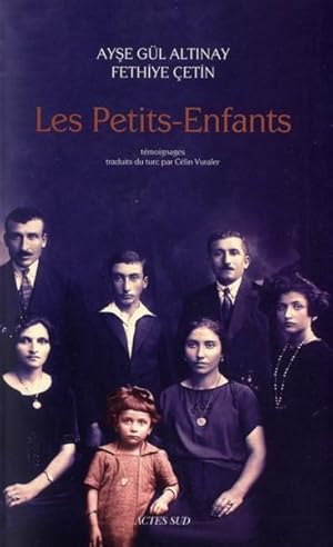 Imagen del vendedor de les petits-enfants a la venta por Chapitre.com : livres et presse ancienne