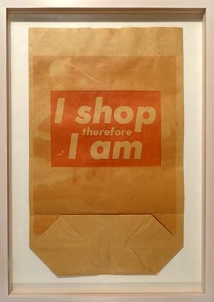 "I shop therefore I am". Fotolithografie (1990). Schwarz und rot bedruckte Papiertüte. Köln, Köln...