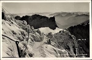 Ansichtskarte / Postkarte Am Doppelten unter dem Zugspitzgipfel, Bergsteiger