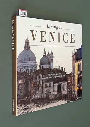 Image du vendeur pour LIVING IN VENICE mis en vente par Stampe Antiche e Libri d'Arte BOTTIGELLA