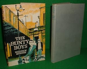 Imagen del vendedor de THE BUNTY BOYS [ A Boy's Club of the 1930's London] illustrated Photo-plates a la venta por booksonlinebrighton