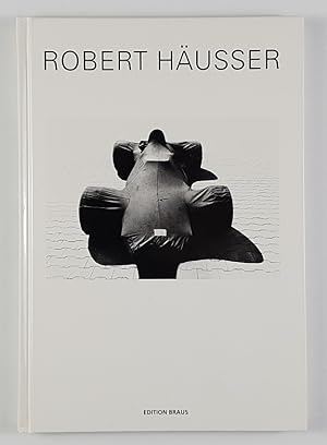Robert Häusser. Mit einem Text von Tanja Münster.