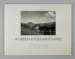 Immagine del venditore per A Green & Pleasant Land. Introduction by Michael Wood. Essay by Rob Powell. venduto da Daniel Thierstein