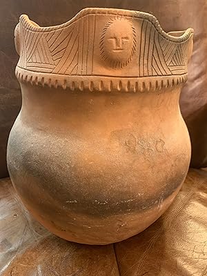 Large Mohawk Traditional Castellated Pot "12" x "8"