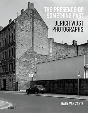 Bild des Verkufers fr Ulrich Wst : Public and Private: East Germany in Photographs zum Verkauf von GreatBookPrices