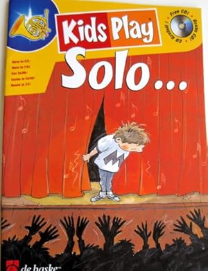 Imagen del vendedor de KIDS PLAY SOLO. COR +CD a la venta por WeBuyBooks