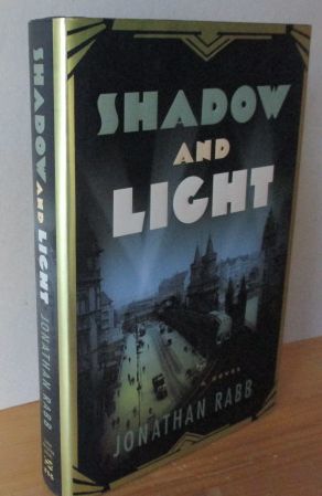 Bild des Verkufers fr Shadow and Light. A Novel zum Verkauf von Versandantiquariat Gebraucht und Selten