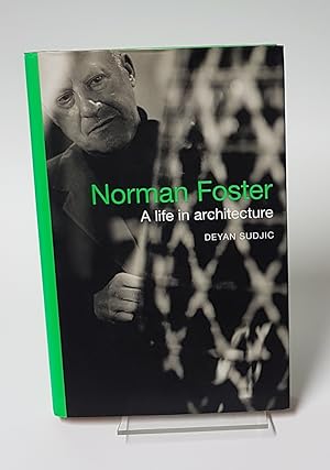 Immagine del venditore per Norman Foster - A Life in Architecture venduto da CURIO