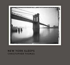 Image du vendeur pour New York Sleeps: Christopher Thomas mis en vente par WeBuyBooks